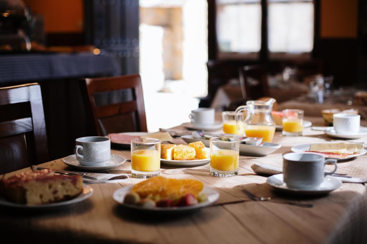 La Casona De Cardes Hotel Onís Eksteriør billede
